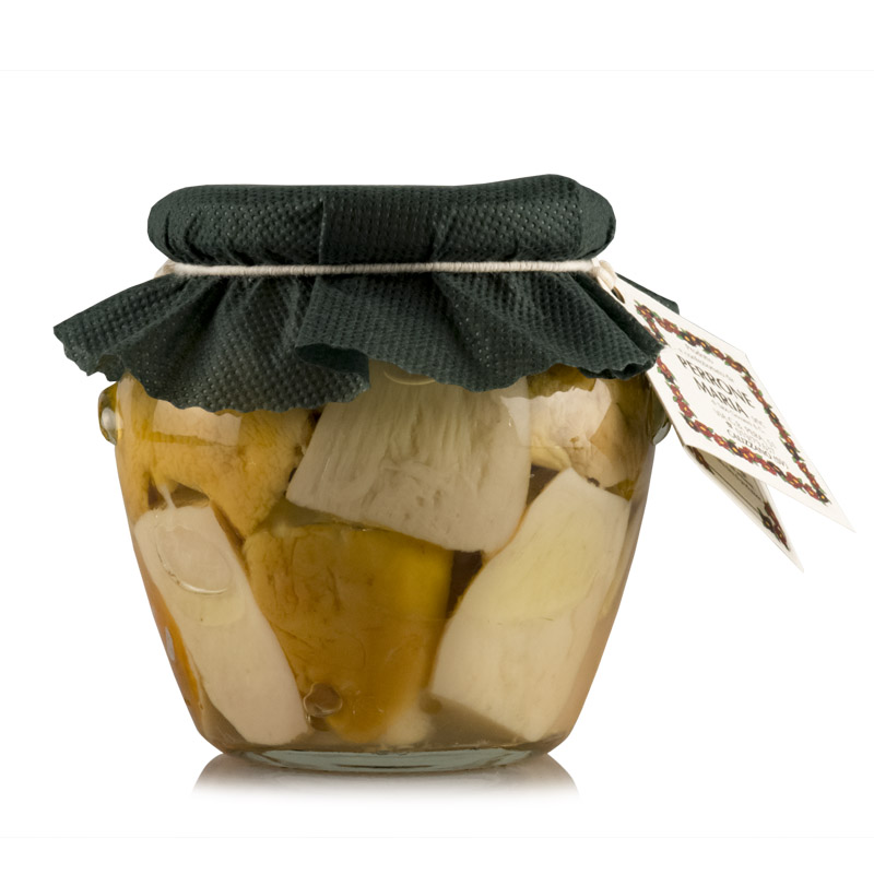 Cèpes coupés dans l'huile d'olive